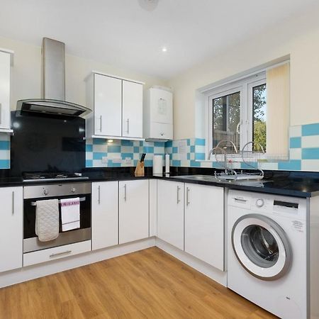 London Heathrow Living Serviced Apartments By Ferndale Stanwell Exterior photo